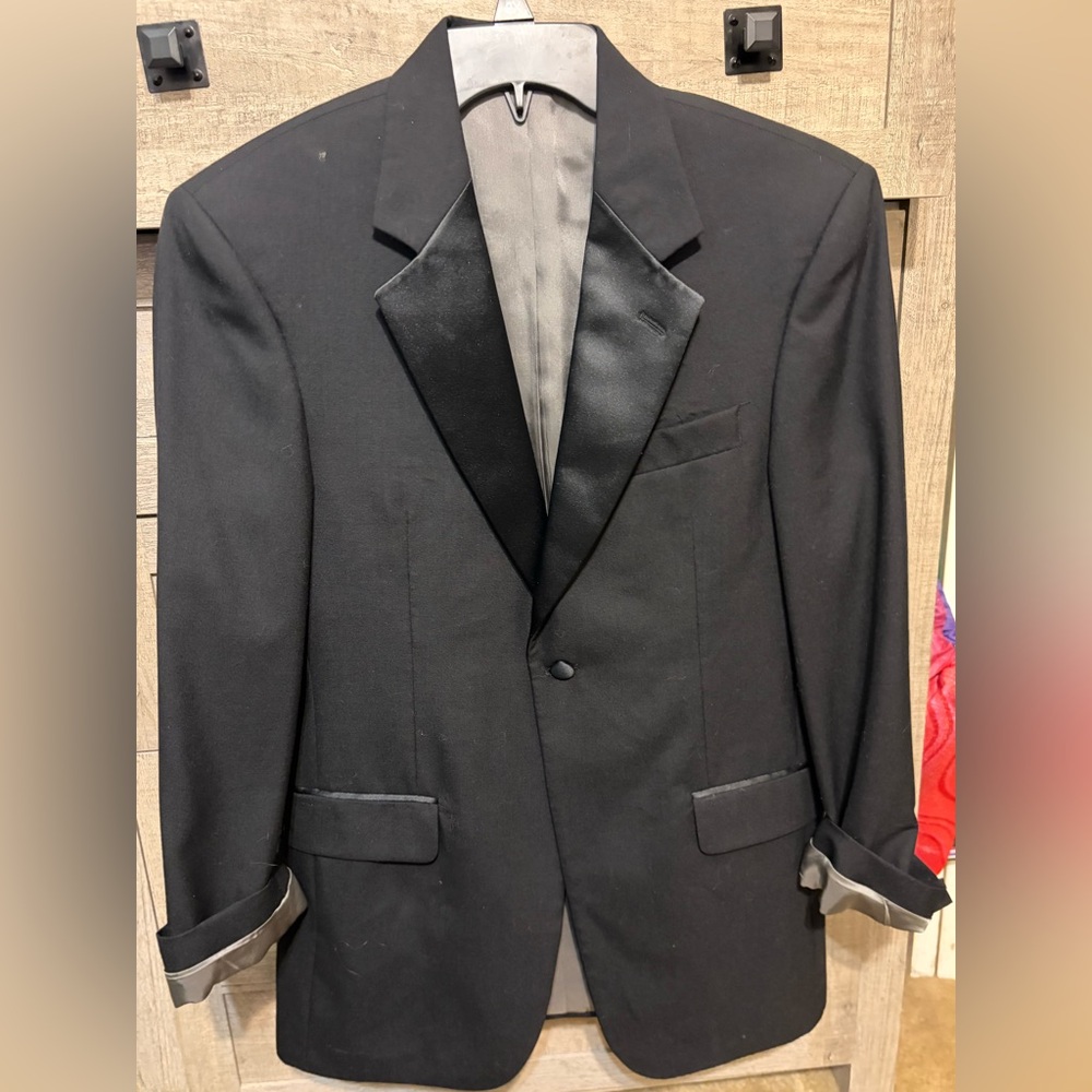Classic Black Men's Tuxedo Blazer